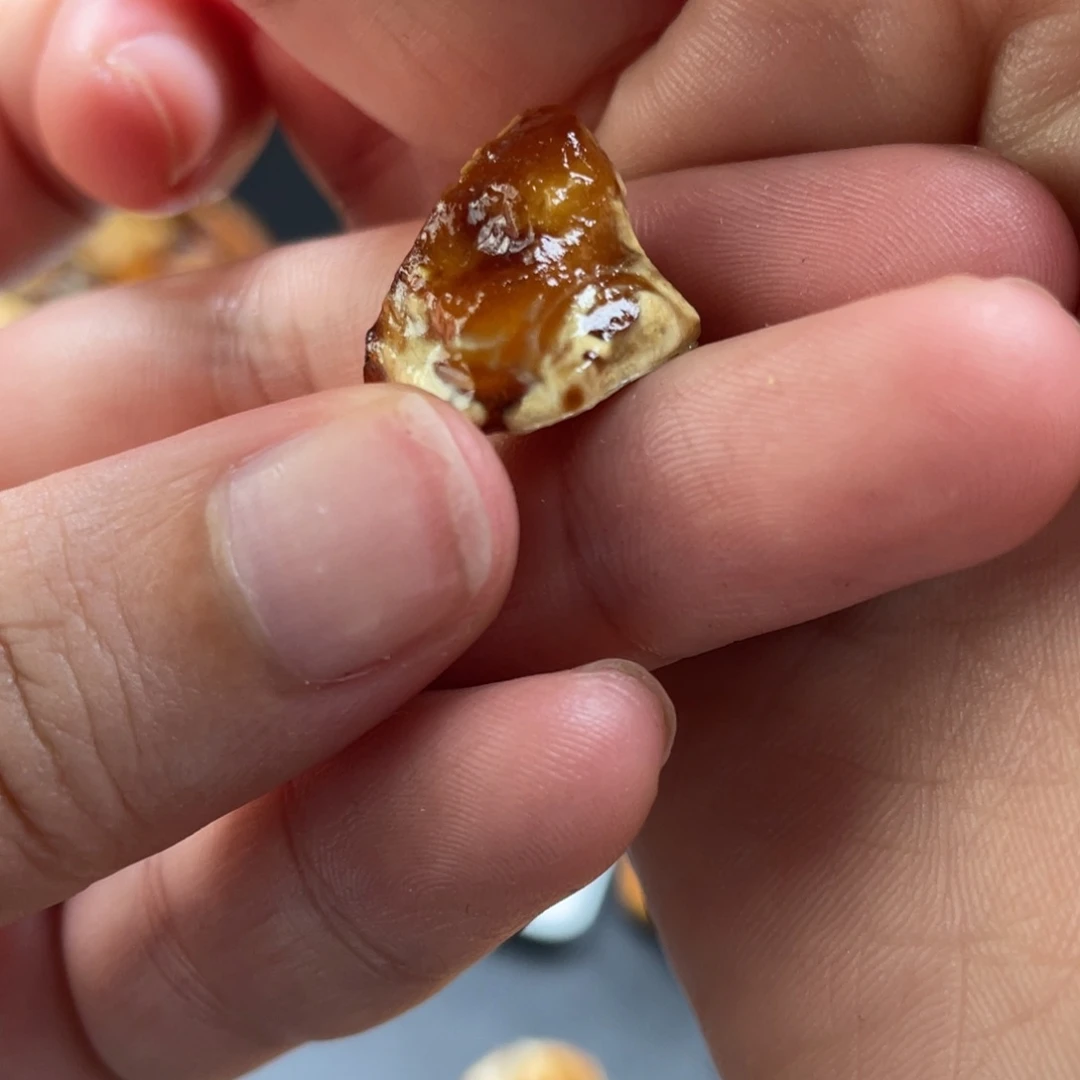 金***溜定制琥珀天然蜜蜡原石定制