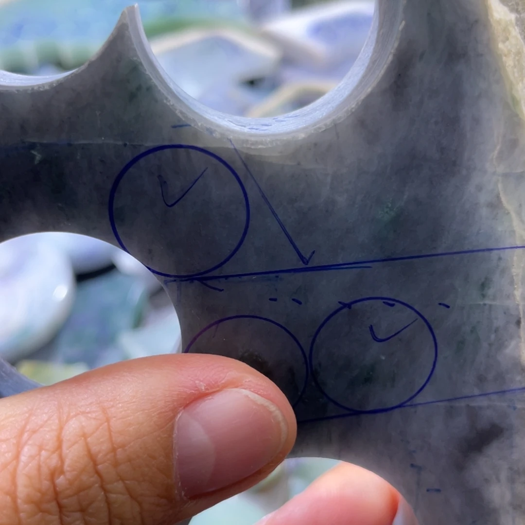 該***鈣定制翡翠未镶嵌天然翡翠