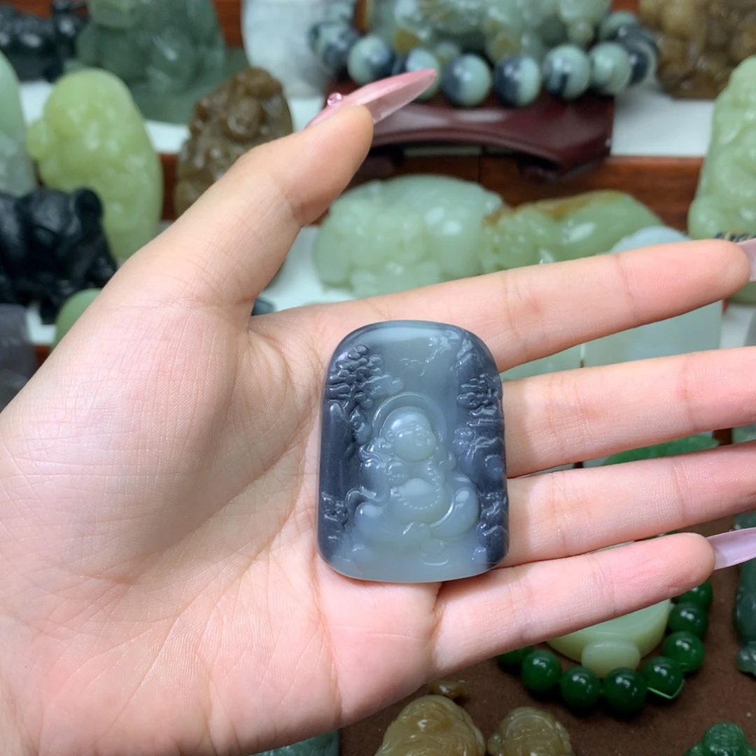 和田玉未镶嵌颈饰没****？