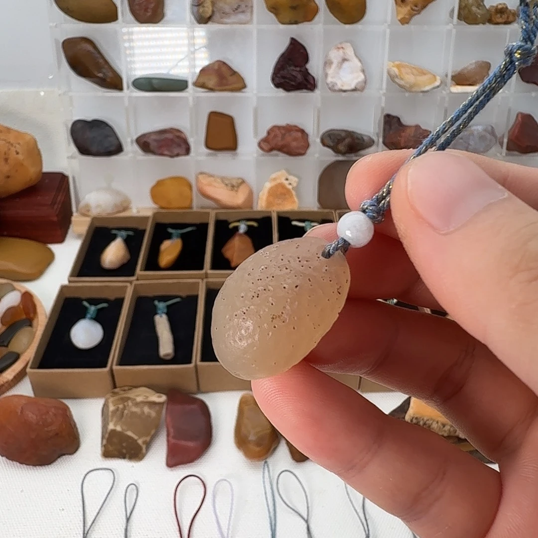 玛瑙/玉髓未镶嵌珠宝半成品