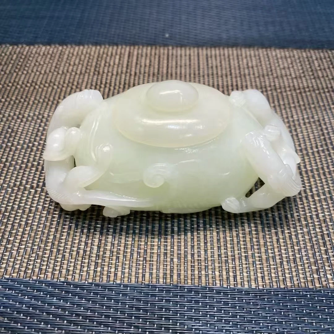 和田白玉手把件精美