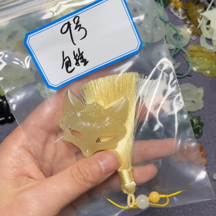 蛇纹石玉颈饰合金公*