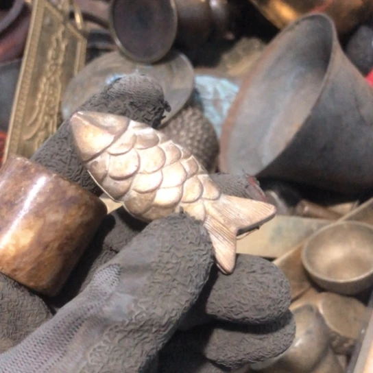 潼*闪电购商品铜摆件