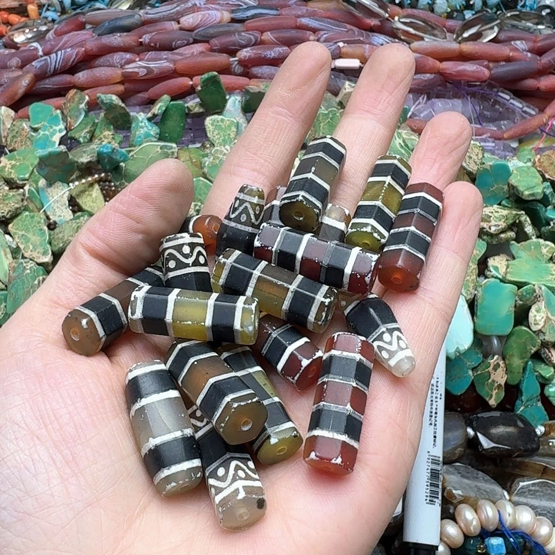 玛瑙/玉髓未镶嵌珠宝半成品一颗10x30m天朱