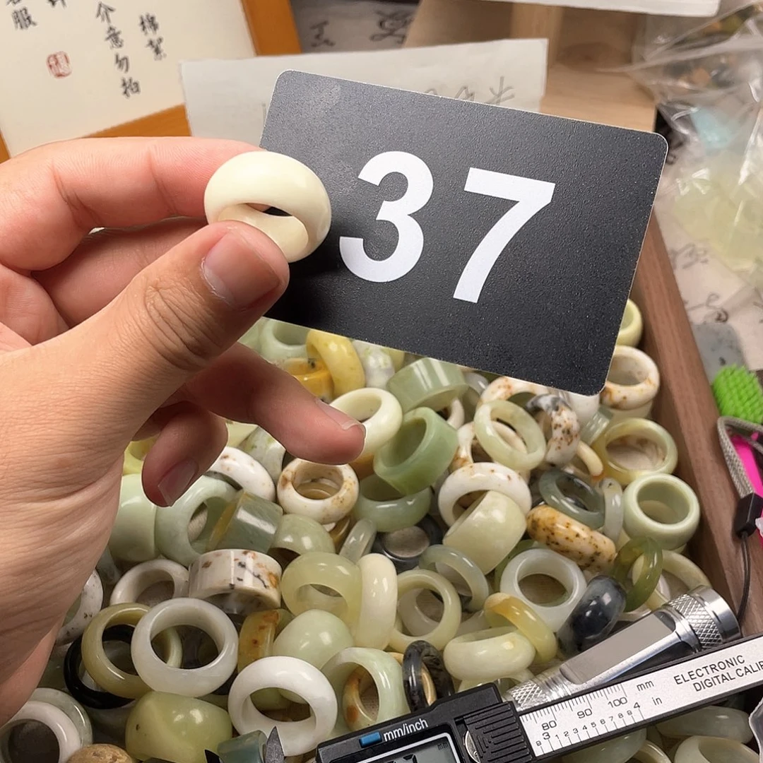 蛇纹石玉合金颈饰