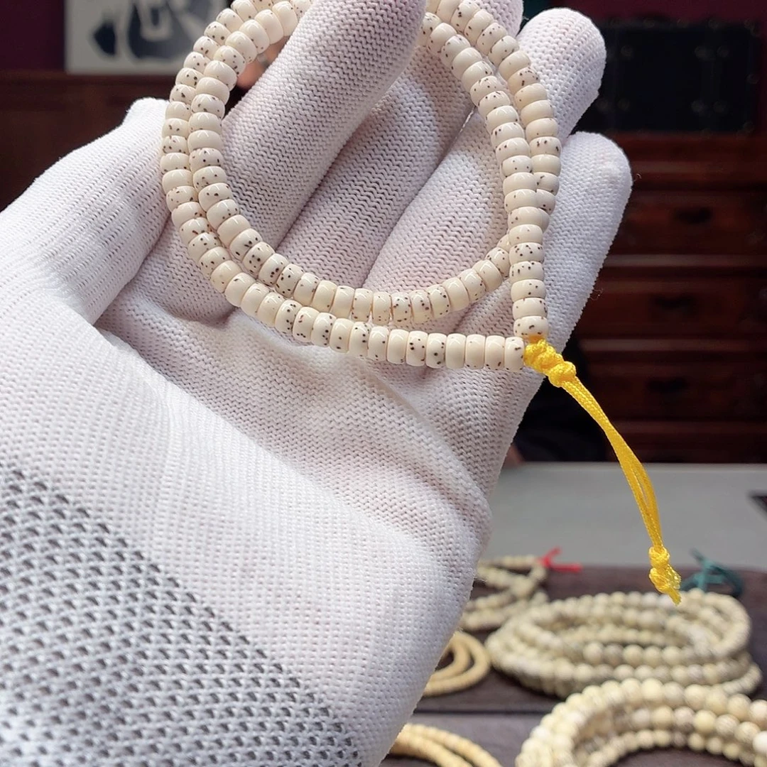 星月菩提吊坠63左右药片骨瓷白，A03号