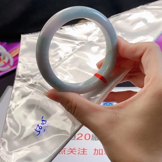 翡翠手镯未镶嵌56.5圈