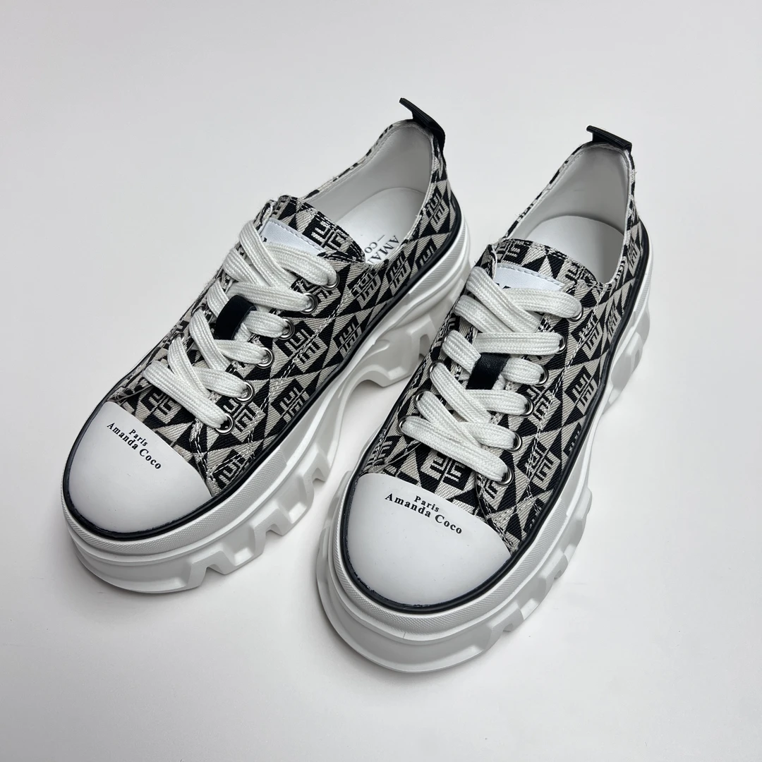 AMANDACOCO茜茜丨欧货潮牌~提花刺绣增高老爹鞋