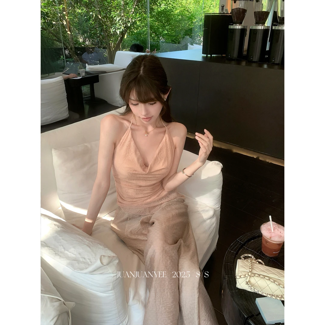 juanjuanyee【蜜桃雾语】纯欲风蕾丝拼接吊带背心肌理休闲气质裤子