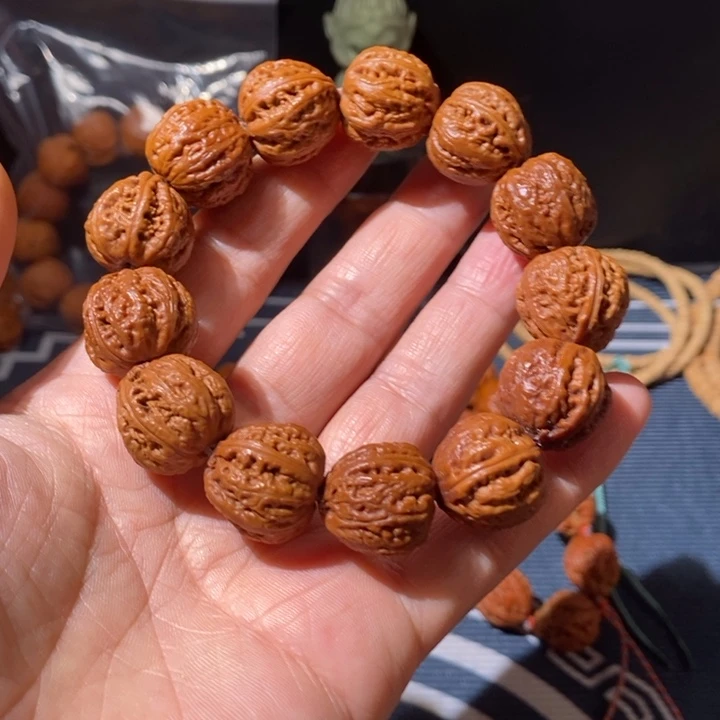 手串文玩核桃……48
