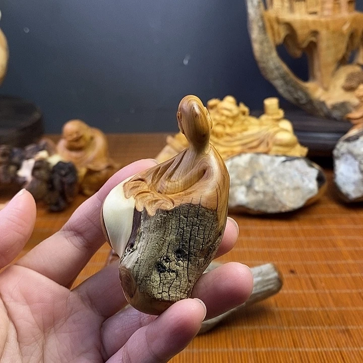 柏木（崖柏）无相佛