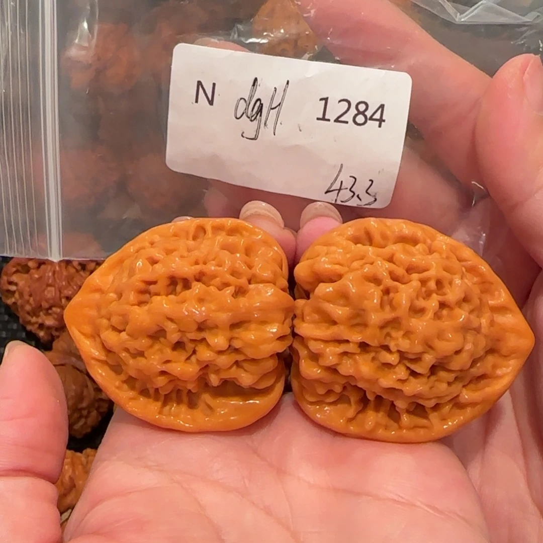 桃核把件x****o官帽43精品