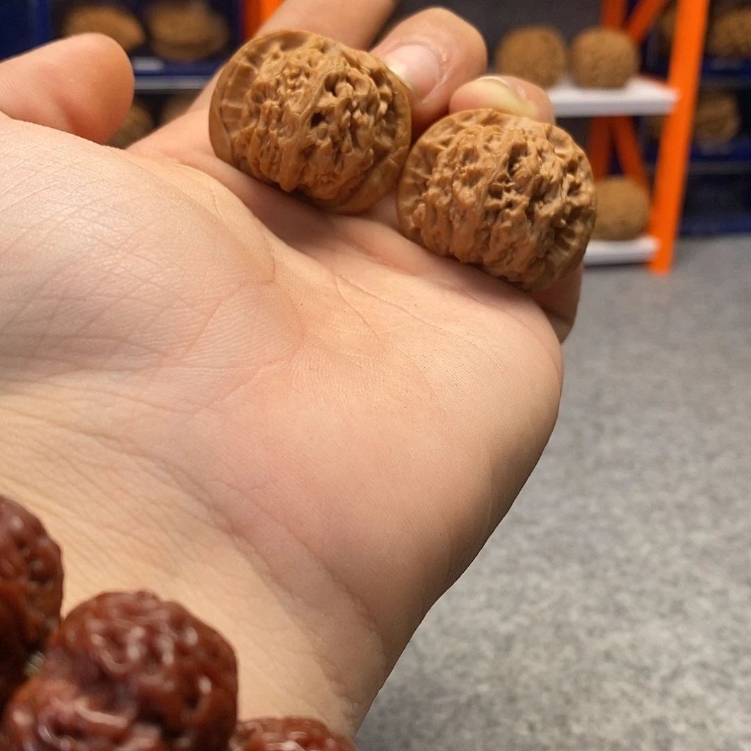文玩核桃吊坠闷白34