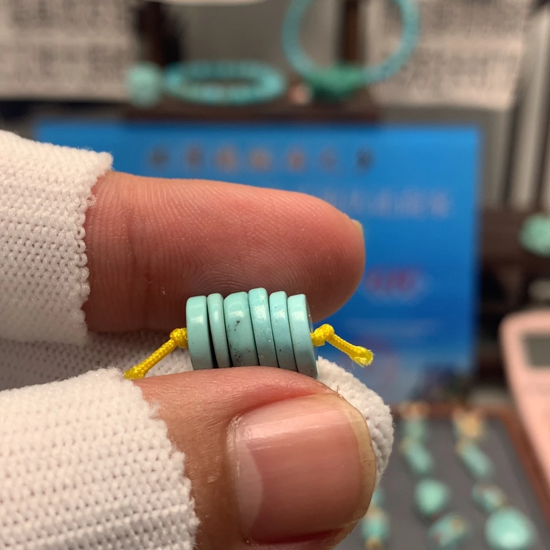 绿松石未镶嵌挂件