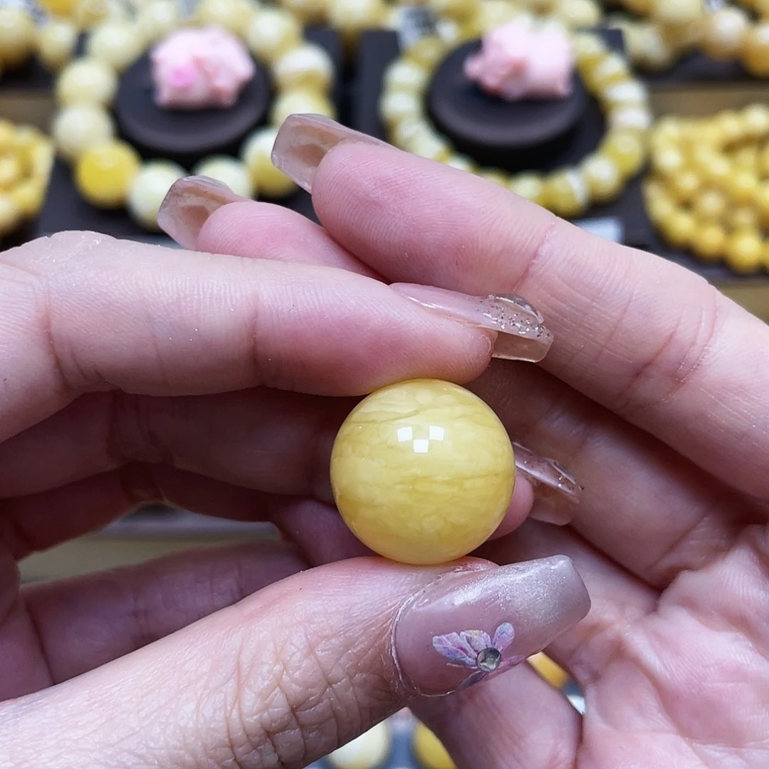 琥珀珠宝奇石未镶嵌19mm微瑕