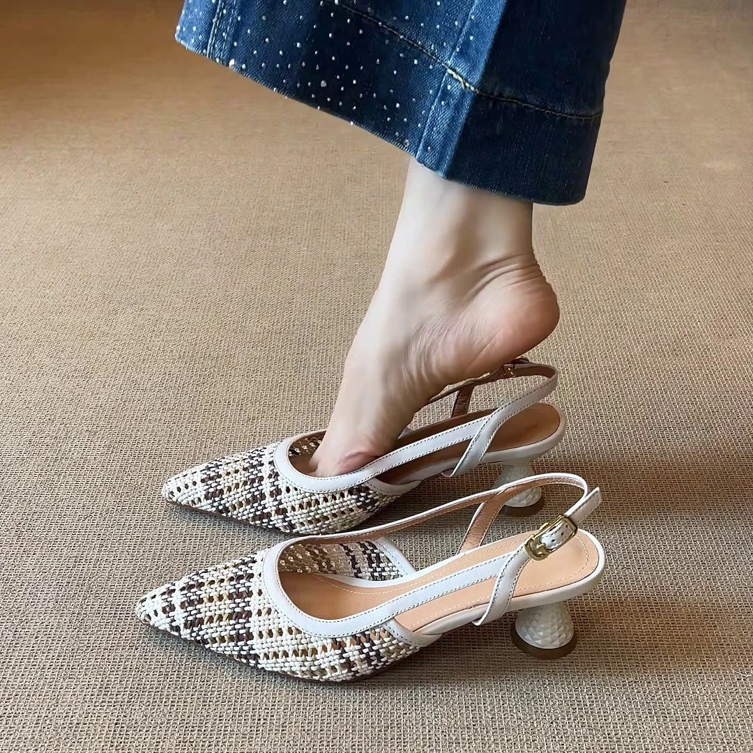 真皮版~2025新款法式编织镂空一字扣带粗跟拼色绝美包头凉鞋外穿