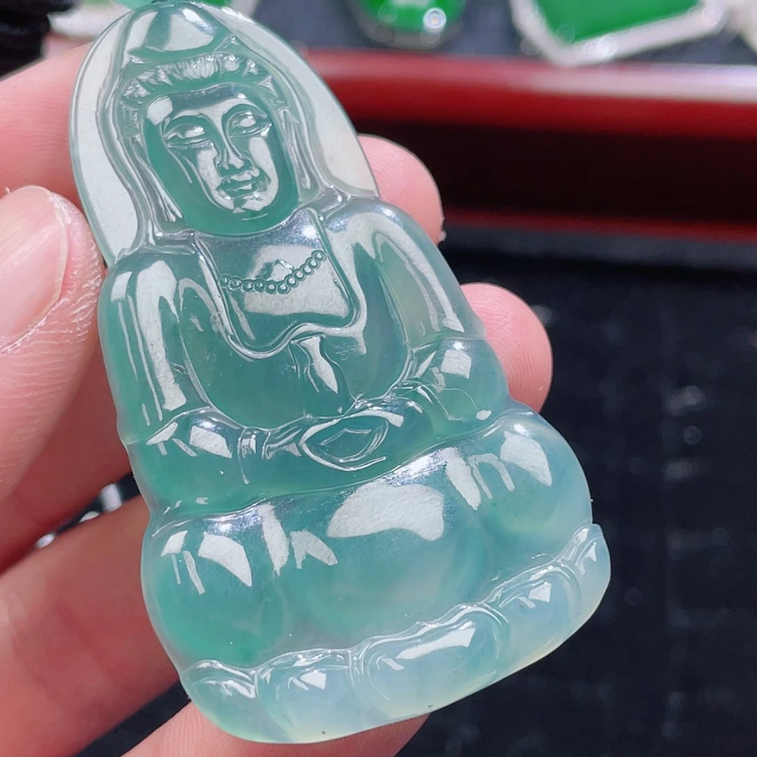 翡翠颈饰未镶嵌10，