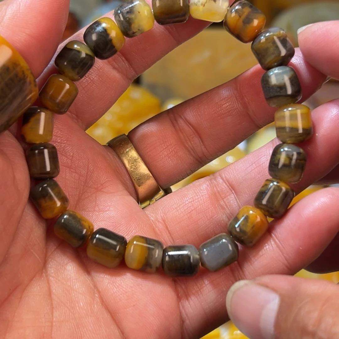 石英质玉（黄龙玉）合金颈饰