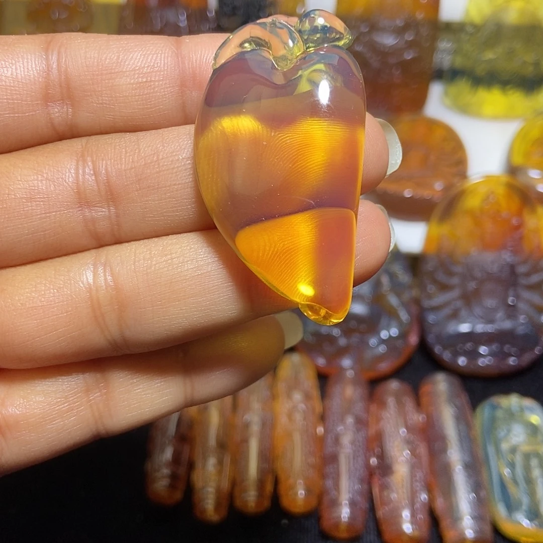 琥珀未镶嵌颈饰缅甸天然琥珀吊坠