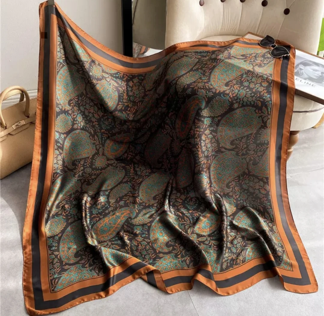 678 丽景缎90x90左右 丝巾 绿腰果