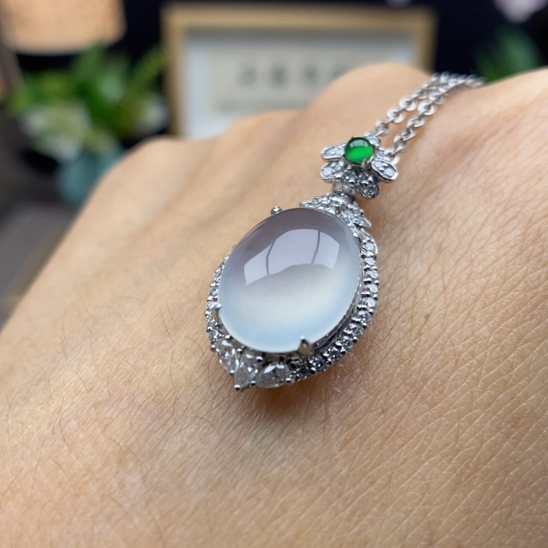 翡翠18K金镶嵌颈饰吊坠89