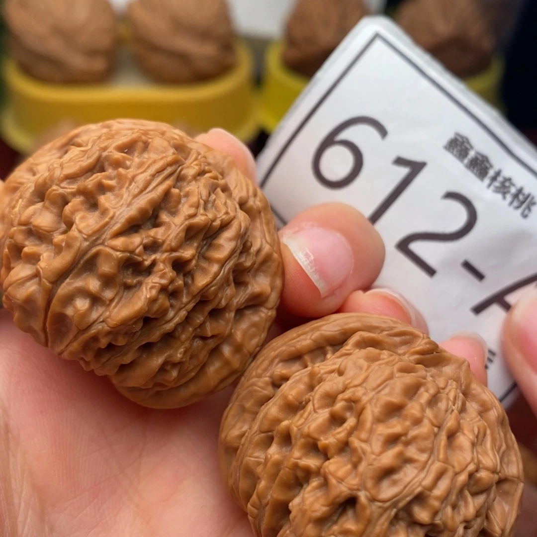 文玩核桃把件汗高楼39……