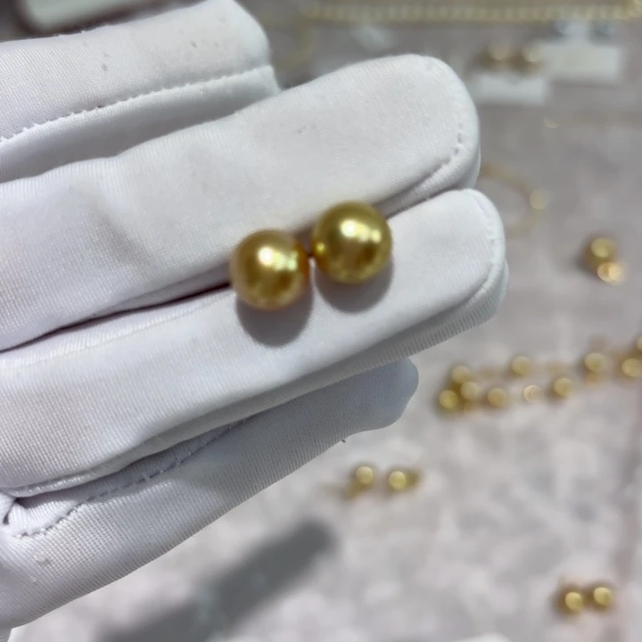 不***心海水珍珠18K金镶嵌耳饰