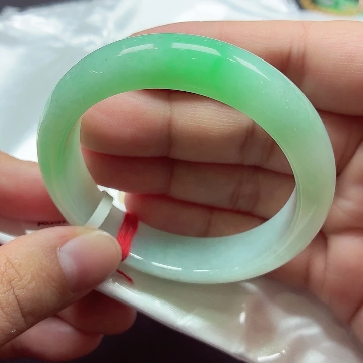 翡翠未镶嵌手镯天然缅甸A货翡翠