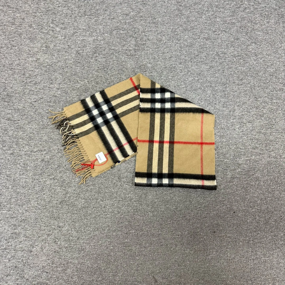 99新 Alexander McQueen/亚历山大·麦昆 博柏利战马满印羊绒围巾