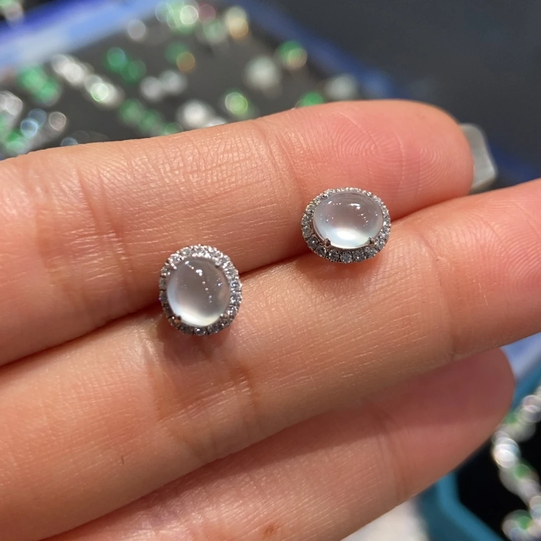 翡翠18K金镶嵌耳饰