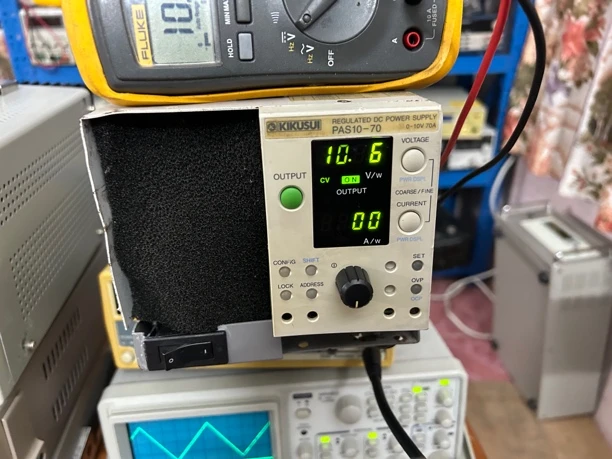 8新  10-70可调直流稳压电源