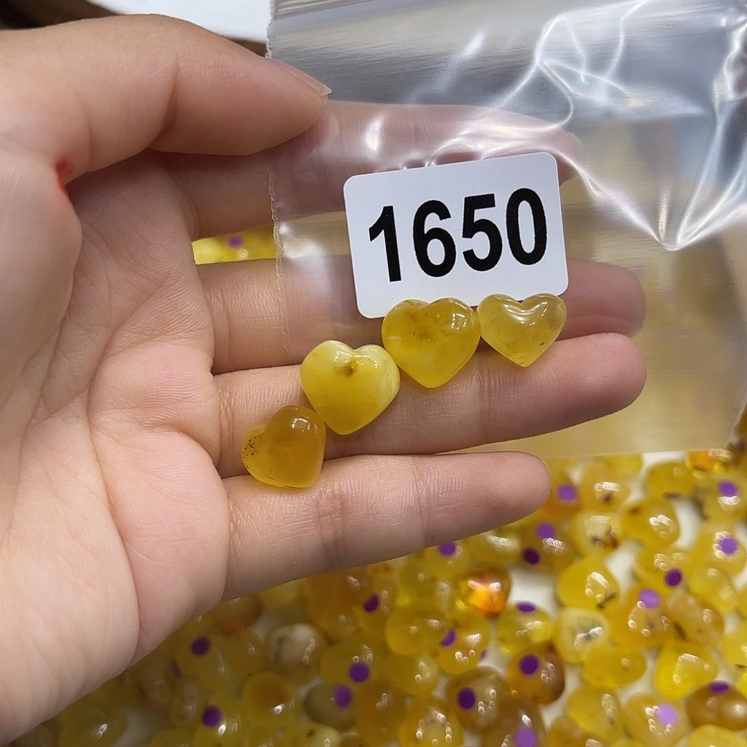 風***儿琥珀未镶嵌珠宝奇石