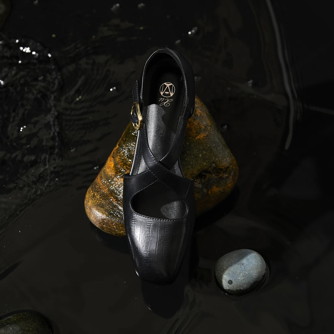 253黑色新款法式复古玛丽珍鞋气质低跟舒适交叉扣带百搭真皮单鞋