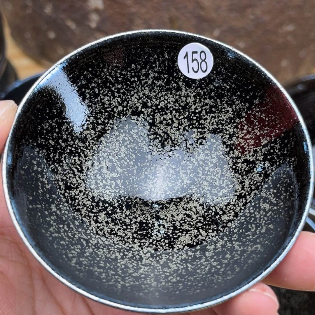 茶盏义兴龙窑坚持真柴烧