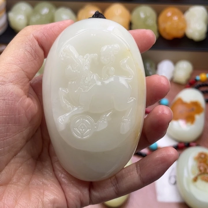 风***淡石材古青石手把件