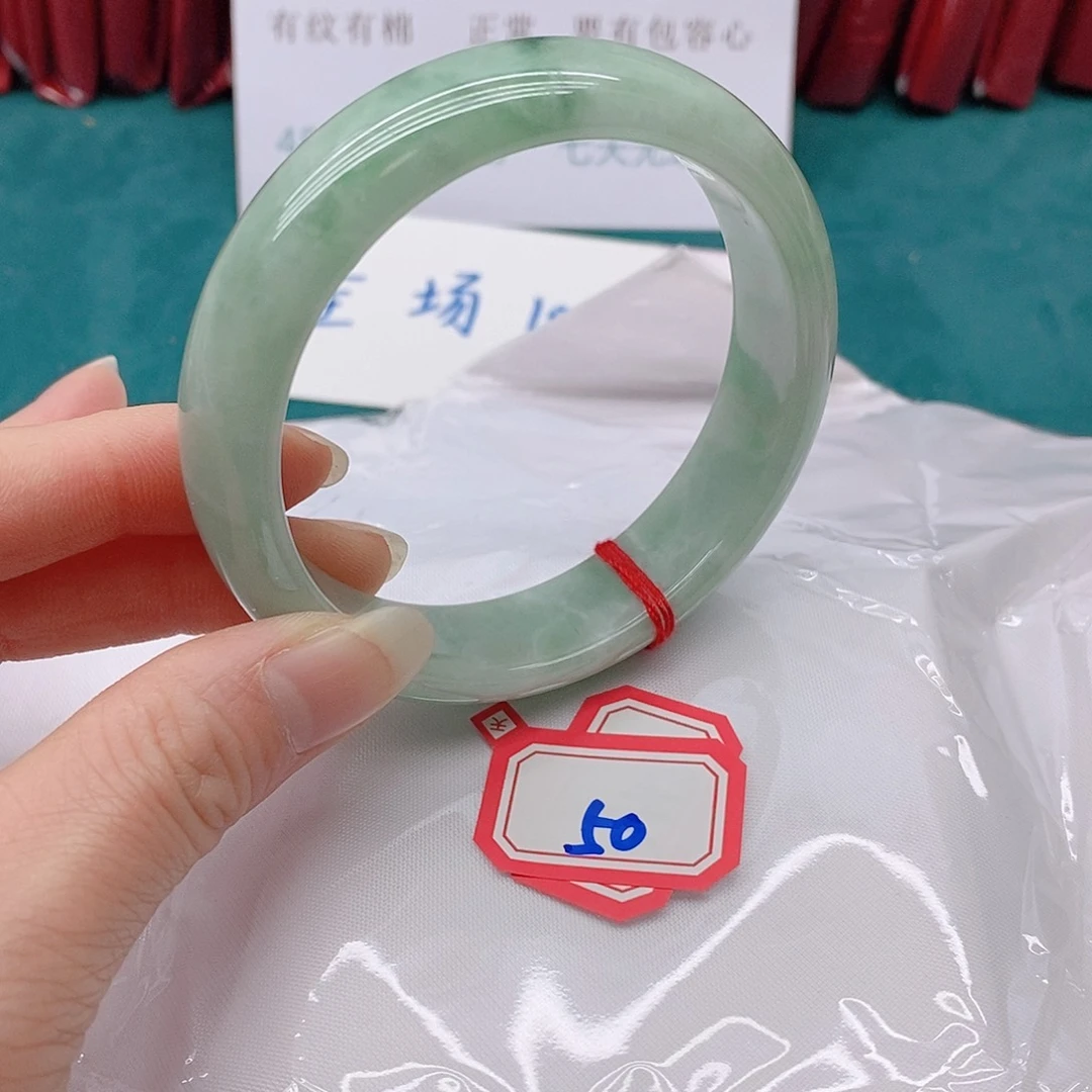翡翠手镯未镶嵌油*500000000