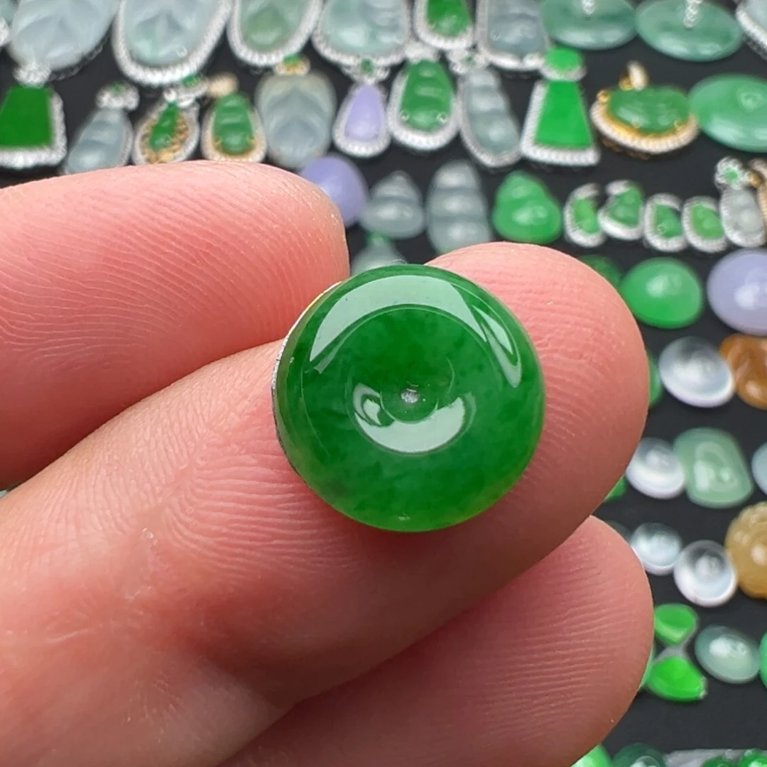 翡翠未镶嵌颈饰扣子11.8