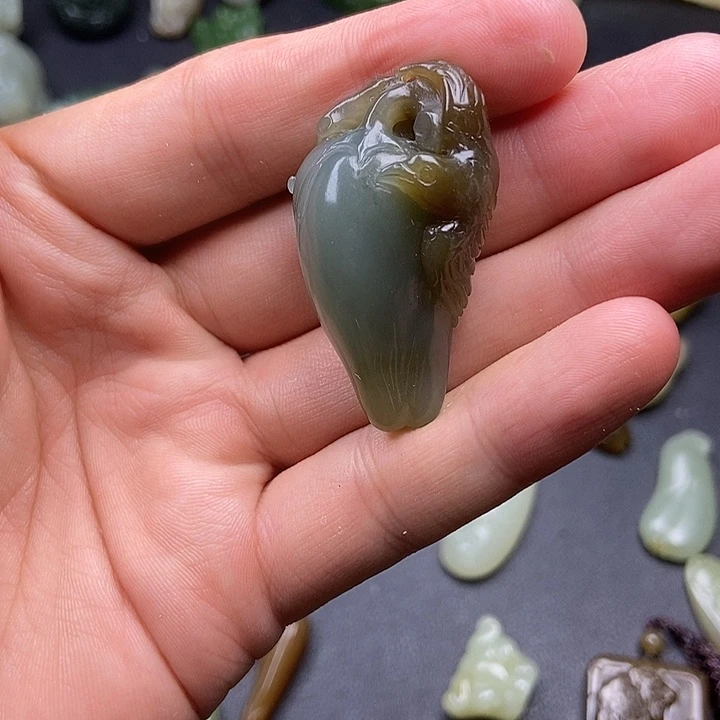 未镶嵌和田玉挂件