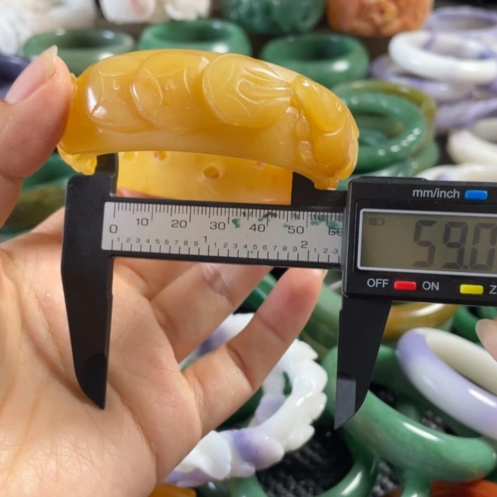 石英岩玉手镯未镶嵌