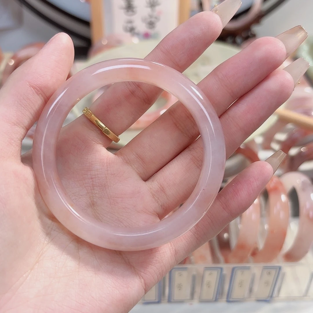 石英质玉手镯未镶嵌小*点