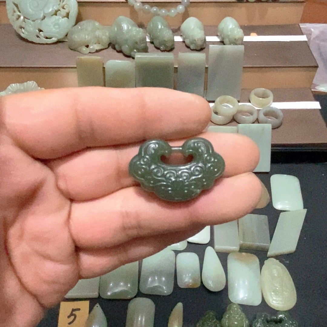 和田玉未镶嵌颈饰亚**海03