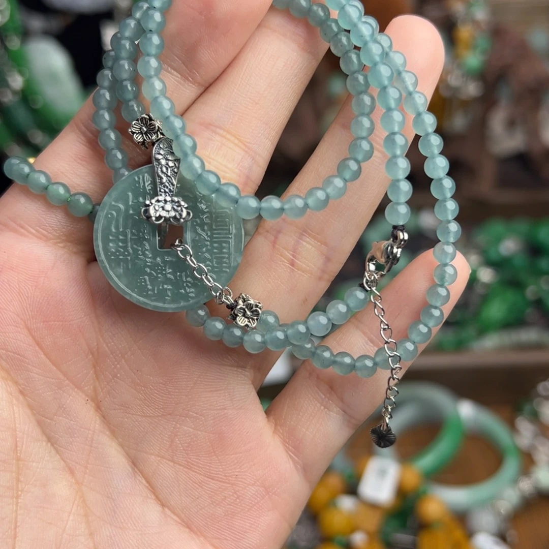 范***辈颈饰未镶嵌翡翠吊坠