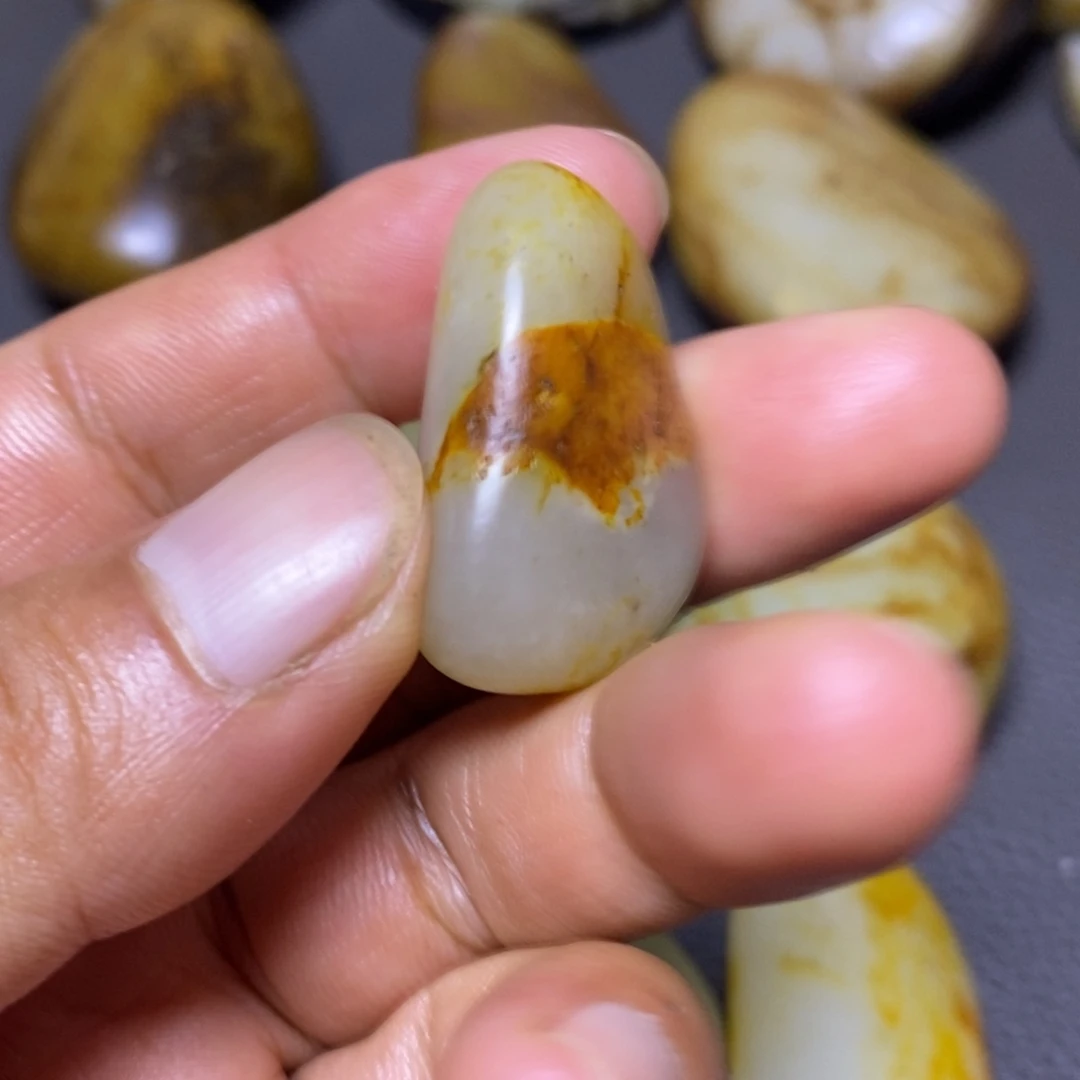 未镶嵌和田玉（糖玉）挂件