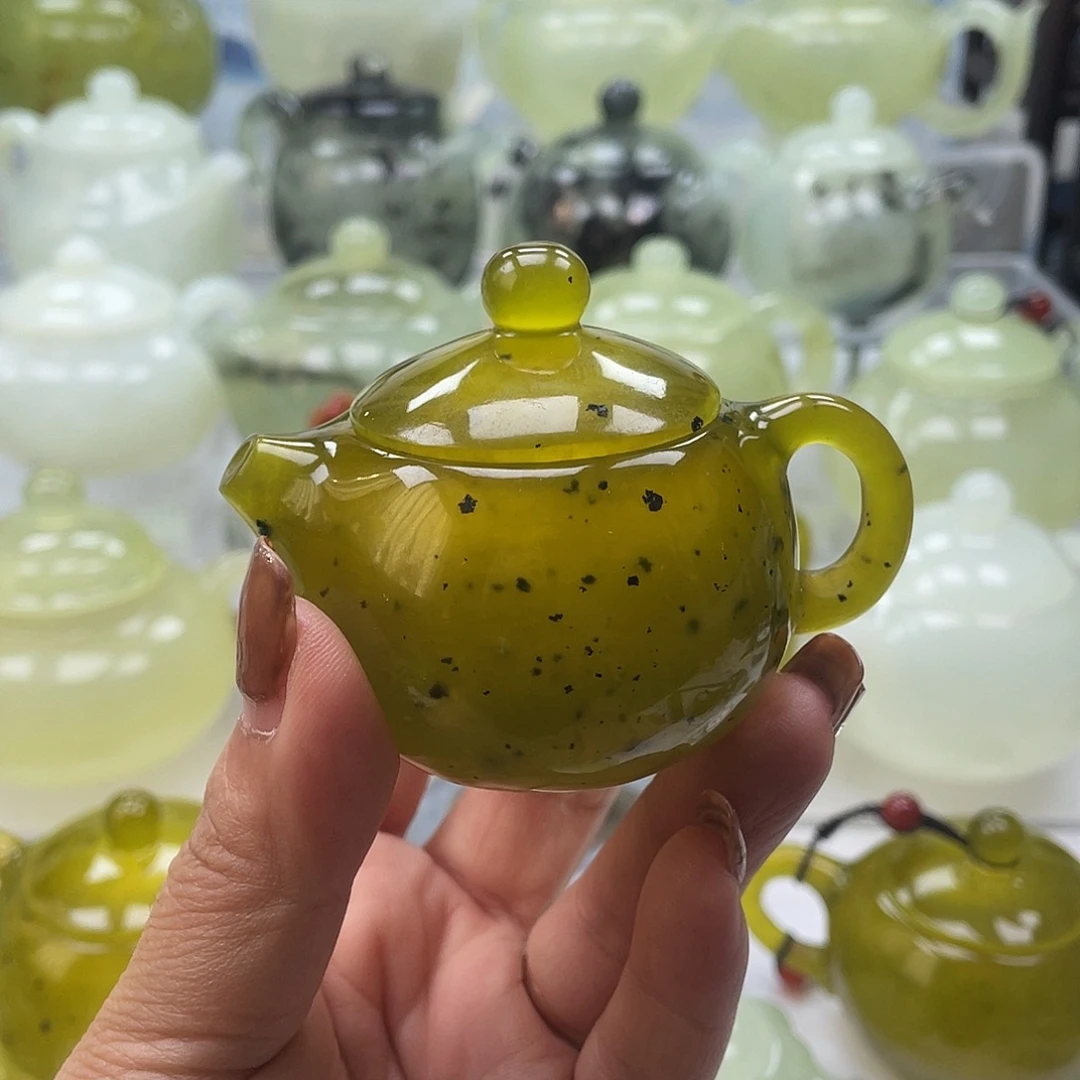 程***翼蛇纹石玉未镶嵌壶