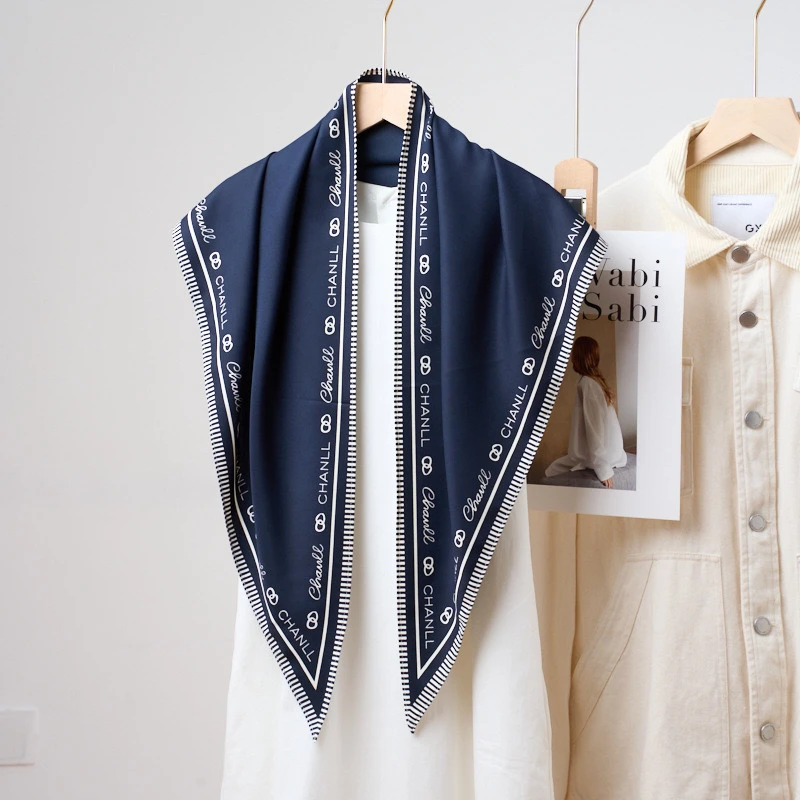 新款极简大牌老钱风腰带腰封时尚防晒披肩女士高级感仿真丝丝巾