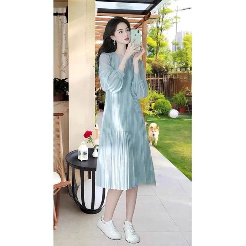 法式高级感蓝色雪纺收腰连衣裙子2025春季新款减龄百搭圆领长款裙