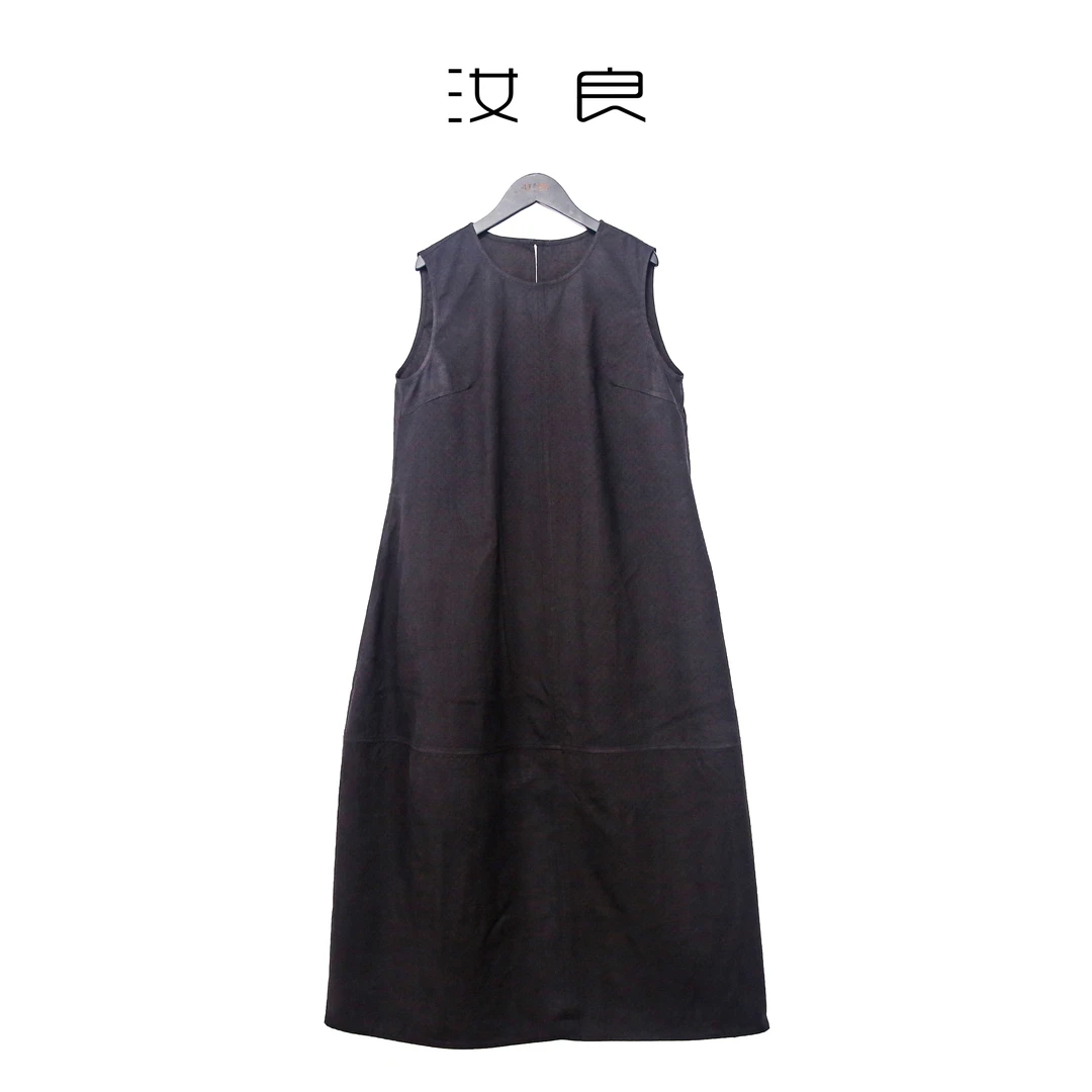 简约圆领无袖连衣裙