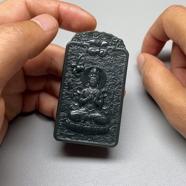 吊坠(不含链)未镶嵌和田玉中*