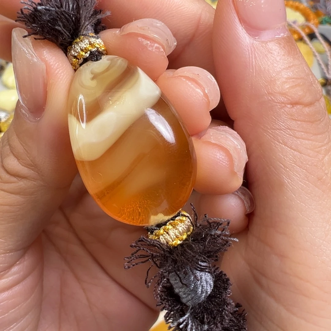 裸石蜜蜡未镶嵌琥珀
