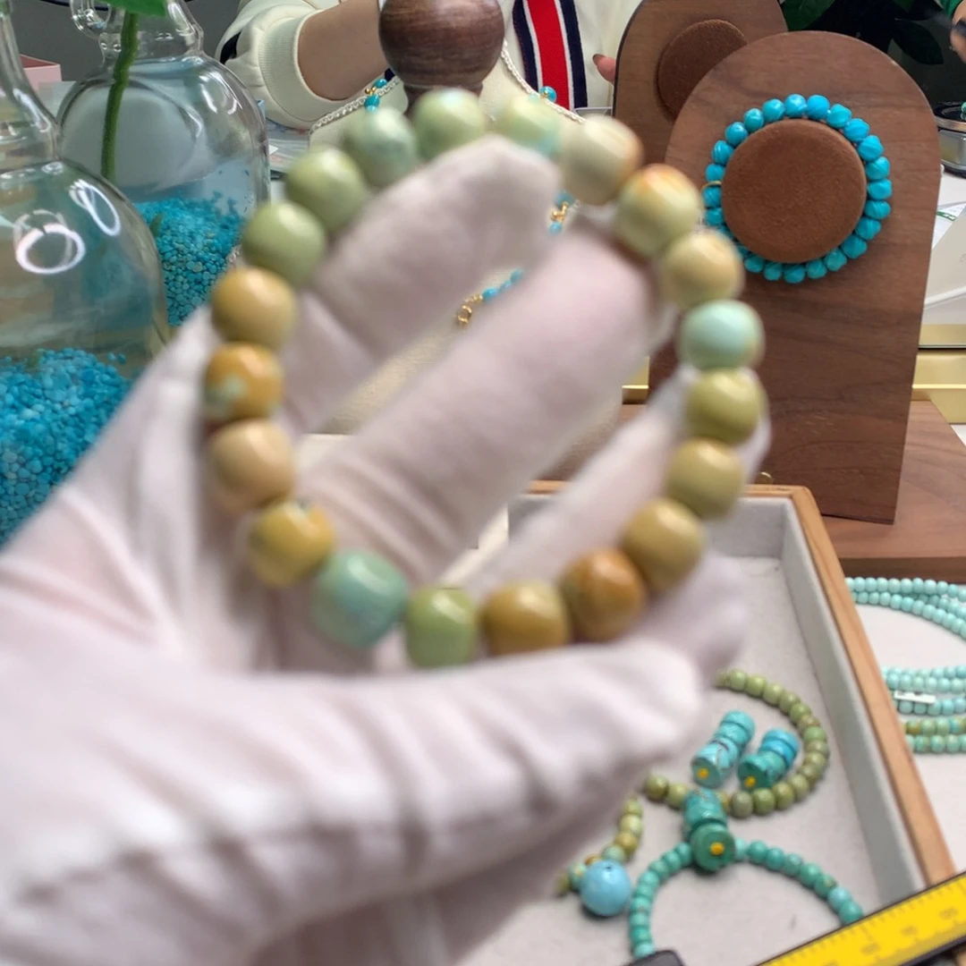 绿松石未镶嵌饰品